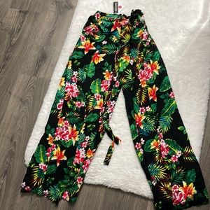 New look Tropical Paperbag Waist Wide Leg Pants Size S